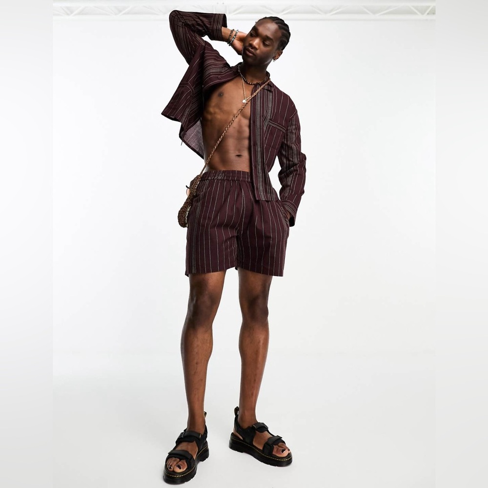 Reclaimed‎ Vintage(ASOS) Summer Shorts With Stripe Embroidery In Burgundy